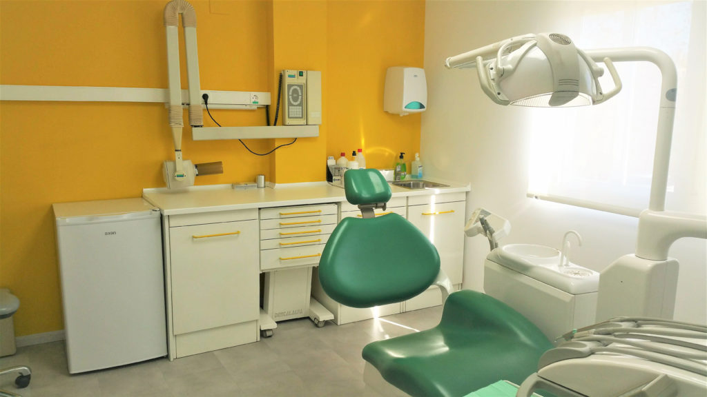 consulta clínica dental interior