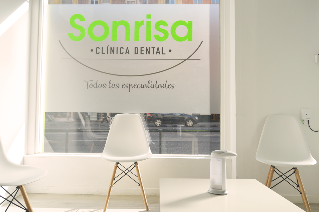 clinica dental zaragoza sala de espera