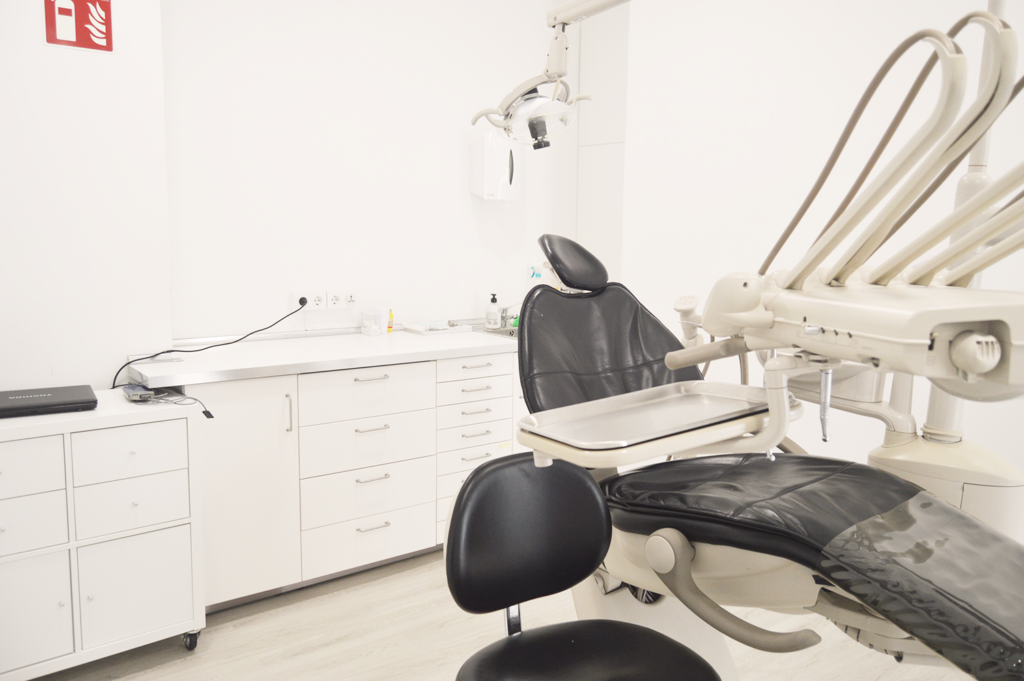 consulta clinica dental zaragoza